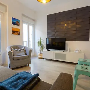 https://atico-duplex-con-terraza-privada-en-cadiz-centro.hotelsincadiz.net
